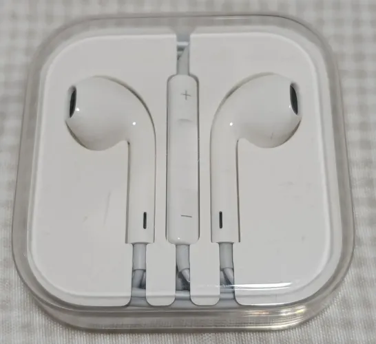 ***NÃO ACEITO OFERTAS*** Earbuds com fio lightning original da Apple NOVO!