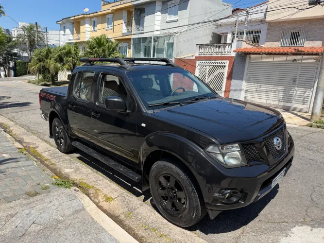 Nissan Frontier SV Attack CD 4X2 2.5 TB Diesel 2014