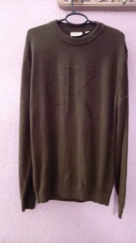 Vendo sueter kalvin kelim novo