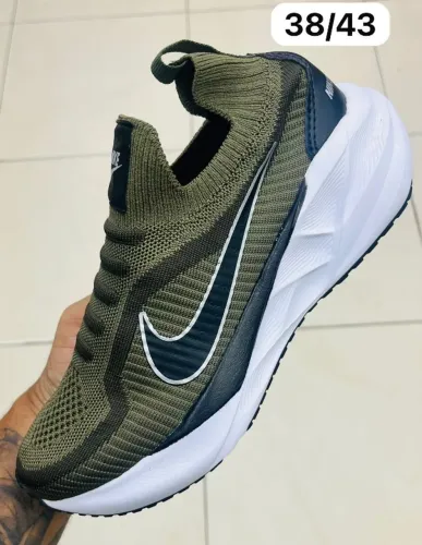 Tenis Nike meia Premium