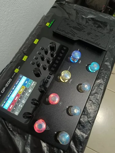 Pedaleira Valeton GP200