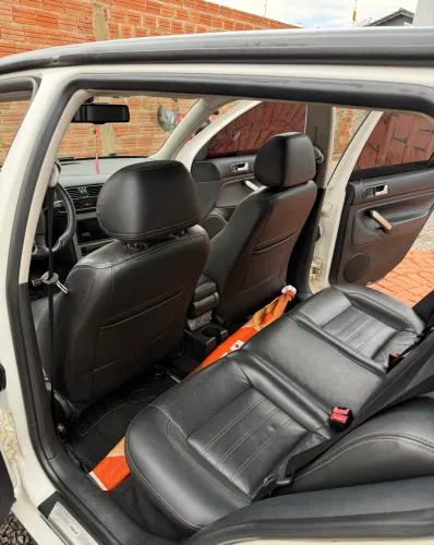 Volkswagen Golf Sportline 1.6 MI Total Flex 8V 4P 2013