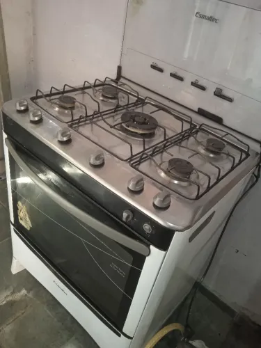 Fogão de 5 bocas automático com super forno autolimpante
