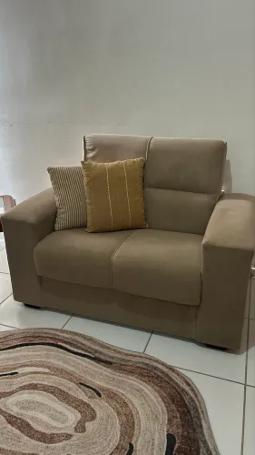 Sofá 02 lugares conservado