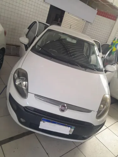 Fiat Punto Sporting 1.8 Flex 8v/16v 5P 2015