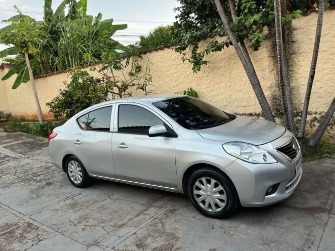 Nissan Versa S 1.6 16V Flex Fuel 4P Mec. 2014