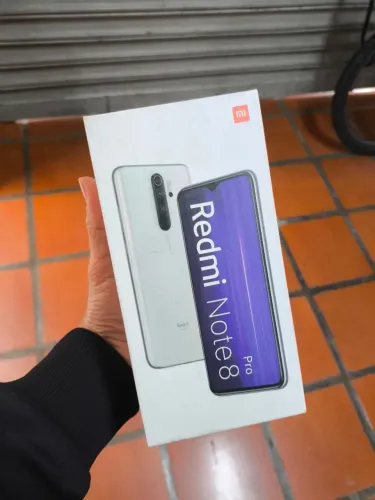 Celular Redmi Note 8 pro 6GB 128G com defeito