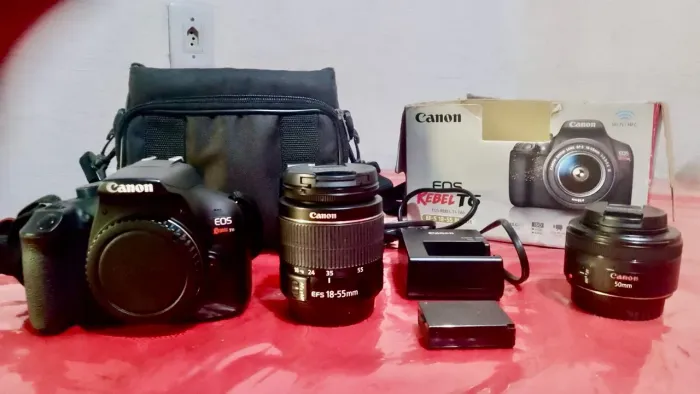 KIT MÁQUINA CANON T-6 WI-FI CLICKS 17693 + LENTE DE 18-55mm