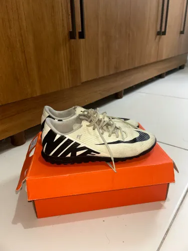 CHUTEIRA DE SOCIETY NIKE MERCURIAL