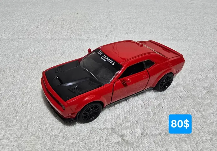 Carrinho miniatura Dodge Challenge