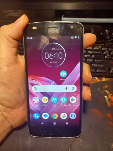 Moto z2 play