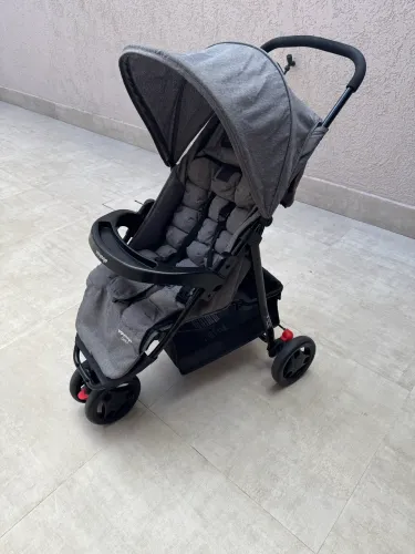 Carrinho bebê voyage