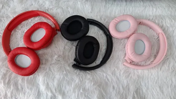 Fone preto, vermelho ou rosa novo