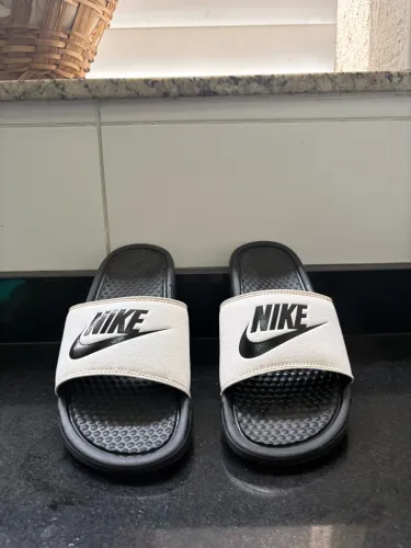 Chinelo nike (NUNCA USADO) 