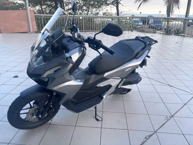 Honda ADV 160 2025 - Vendedora Fernanda