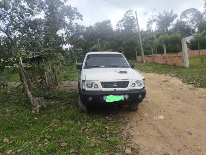 Mitsubishi L200 GLS 2.5 4X4 CD Diesel 2002