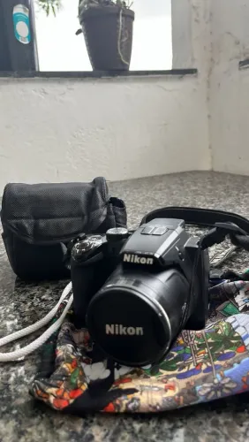 vendo uma máquina fotográfica semi profissional