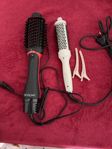 Escova da Gokoco e escova Revlon por $250 .