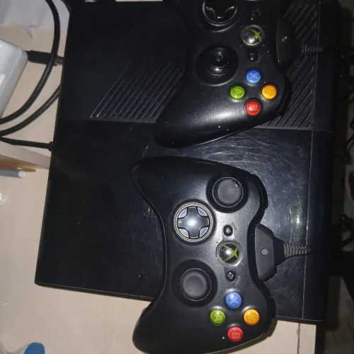Xbox 360 Slim Desbloqueado