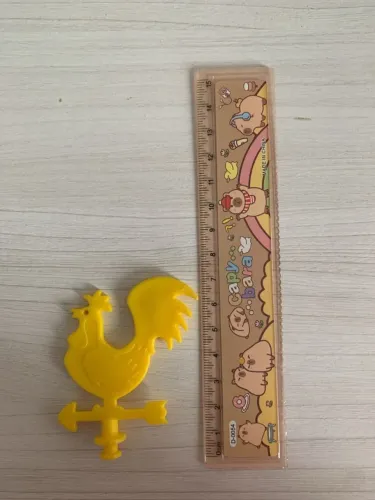 catavento galinho amarelo