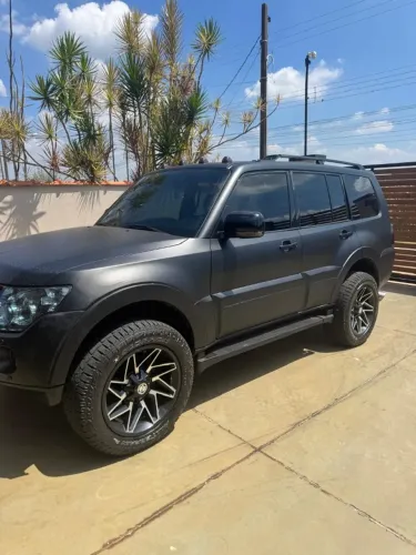 Mitsubishi Pajero HPE Full 3.2 4X4 T.i.dies. 5P AUT 2010