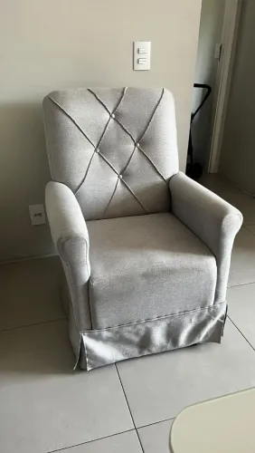 Poltrona de amamentação + Puff