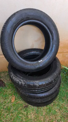 Pneus 175/65 R14 (Usados - 4 Un)