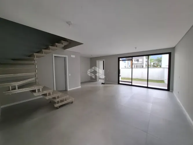 Casa com 3 quartos/dormitórios no bairro Deltaville, em Biguaçu - SC