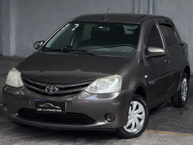 Toyota Etios X 1.3 Flex 16V 5P Mec. 2017