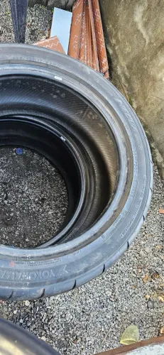 Pneu Yokohama 235 45 R17