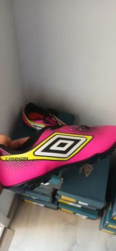 Chuteira Futebol Society Umbro Cannon Jr Infantil Original rosa