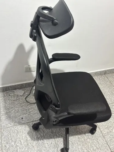 Cadeira de Escritório Executiva Ergonômica Giratória com Braços Regulável para Home Office