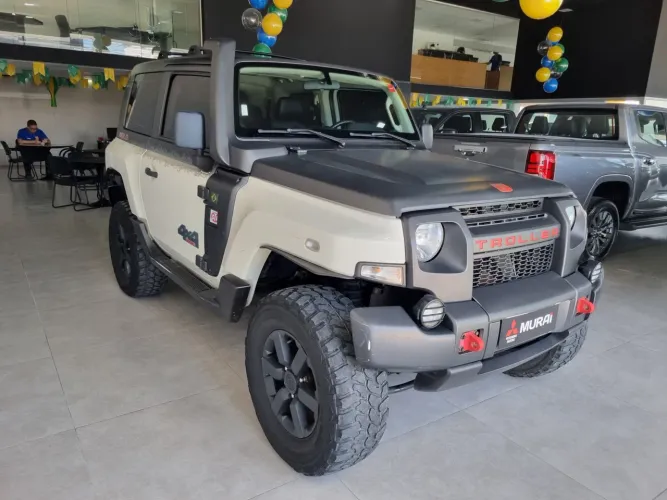 Troller T-4 XLT 3.2 2017