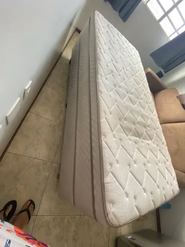 Cama de solteiro 