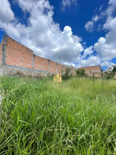 TERRENO A VENDA NO BAIRRO PASSAREDO EM ESMERALDAS/MG R$ 140.000,00