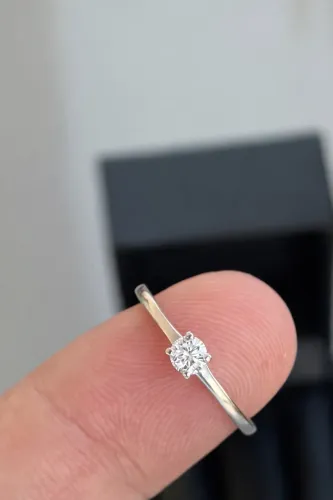 Anel de Noivado Vivara Ouro Branco com Diamante - Tam. 14 - Original