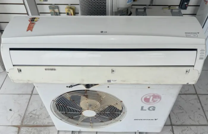 Ar-Condicionado LG Inverter V 22.000 BTUs Split - Usado bom!