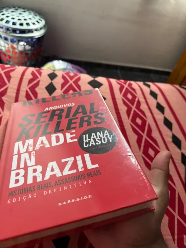 Livro Serial killers made in brazil lacrado