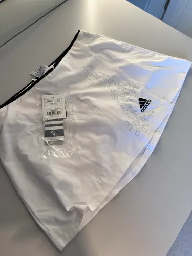 Short saia adidas