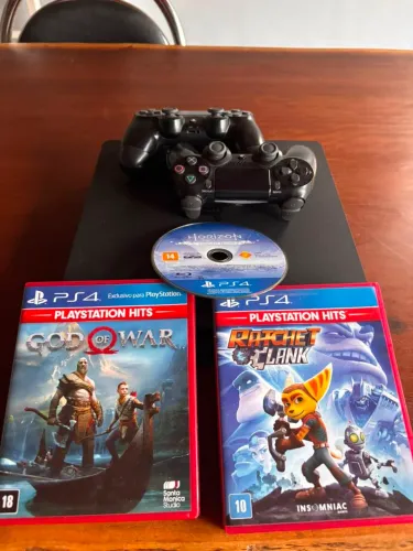PS4 Slim 1TB + 2 Controles + 3 jogos