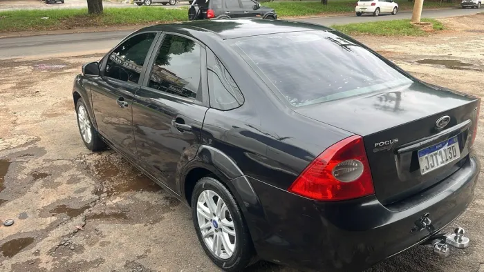 Ford Focus Sedan 2.0 16v/2.0 16V Flex 4P 2013