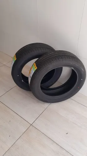 Vendo dois Pneus Novos , Aro 212/55/17
