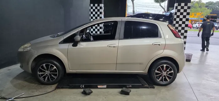 Fiat Punto ELX 1.4 Fire Flex 8V 5P 2009