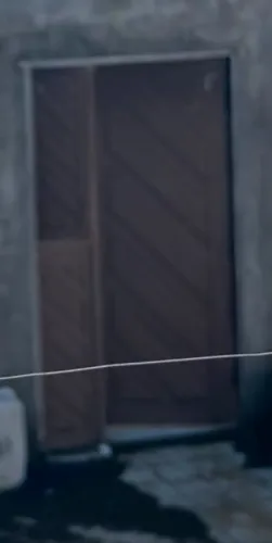 Porta madeira maciça com Janela e Caixa de porta