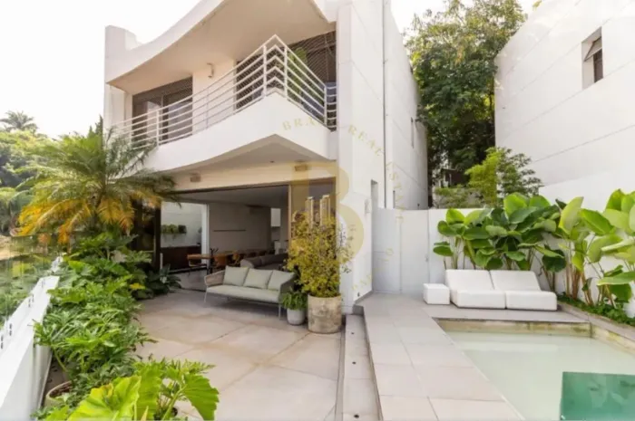 Casa de condomínio moderna a venda no bairro Cidade Jardim.