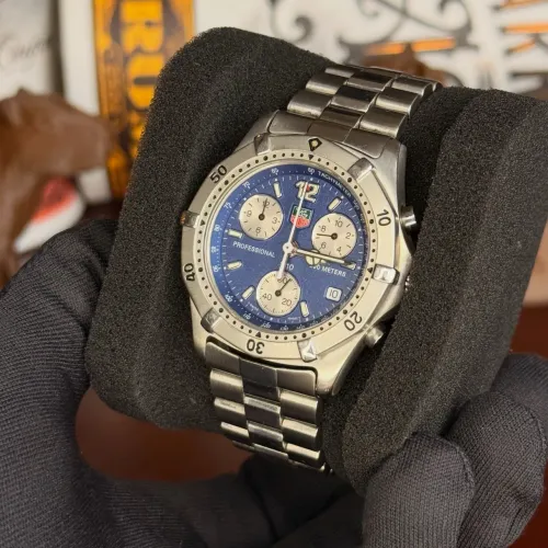 Tag heuer professional 2000 chrono