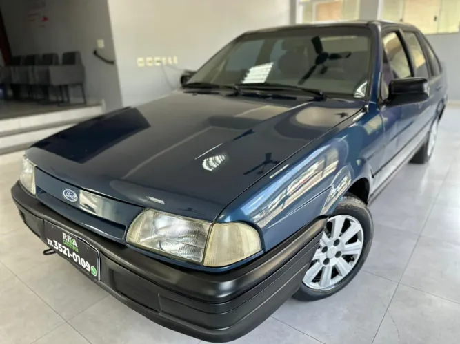 Ford Versailles GL 1.8i / 1.8 2P E 4P (álcool) 1995