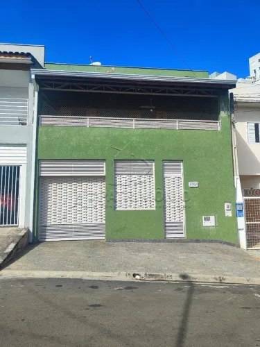 SOBRADO, 2 DORMITÓRIOS SENDO 1 SUÍTE - GUARUJÁ - OESTE