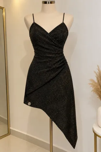 Vestido preto com brilho