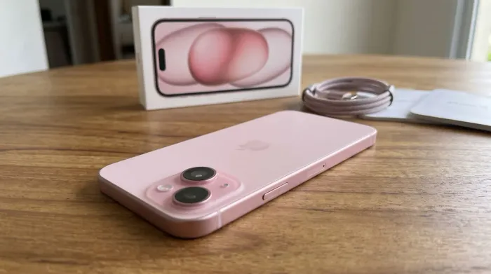 iPhone 15 Rosa 128GB - 100% Bateria (Na Garantia Apple até 07/2027)